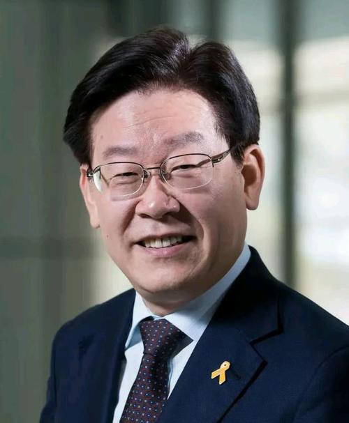 新澳门2025今晚开什么和李在明正式宣誓就职与李在明是什么党